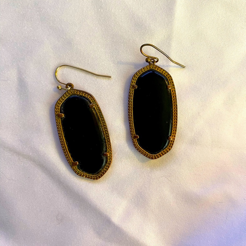 Kendra Scott Dani earrings